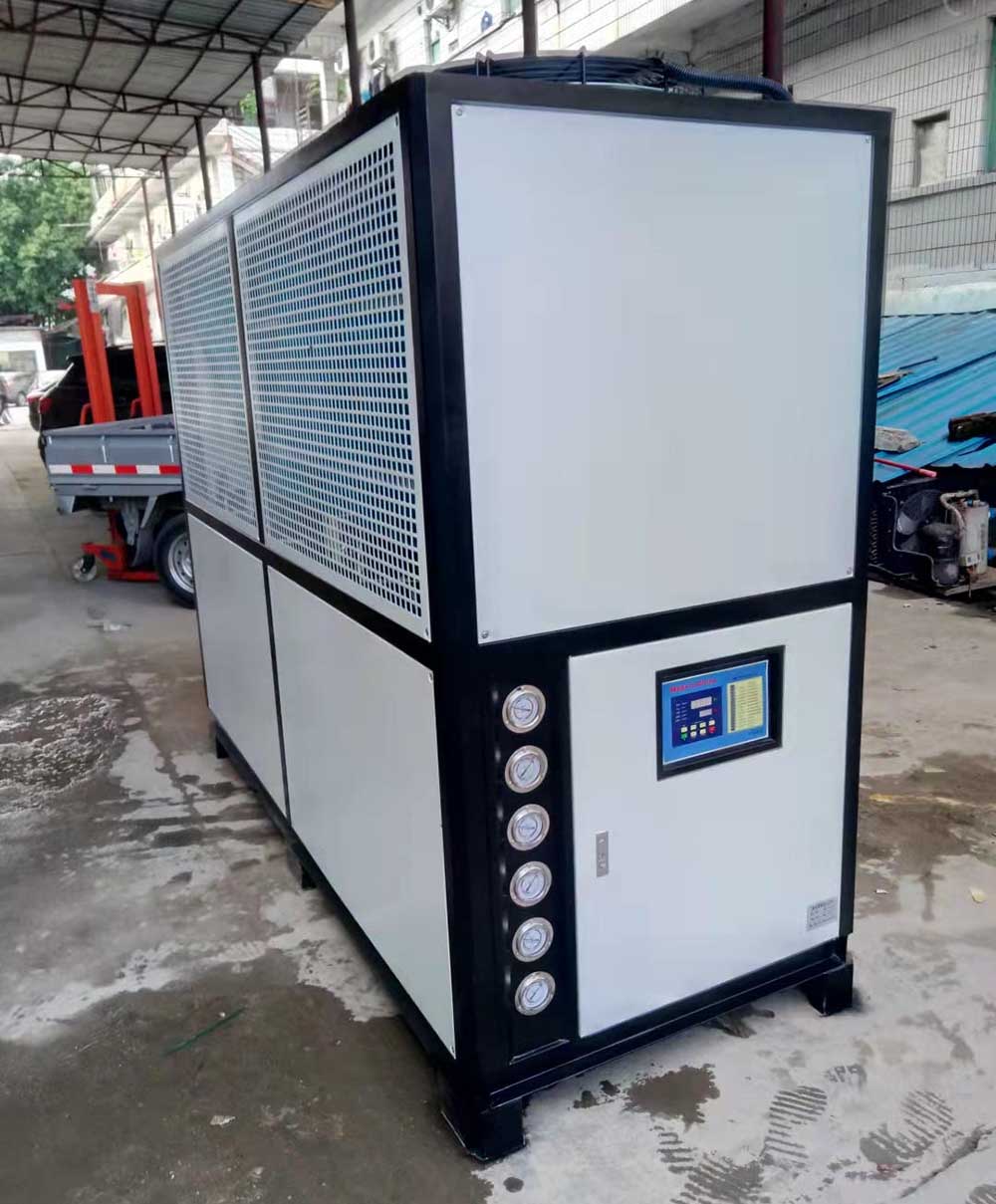 30HP ایئر کولڈ چلر وقت پر پہنچایا گیا۔